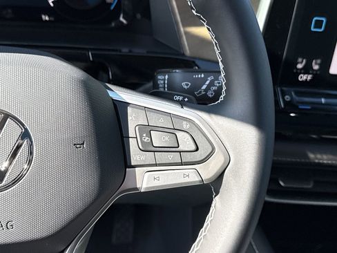 New 2026 Volkswagen Atlas SE image 30