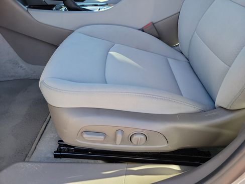 Used 2025 Chevrolet Malibu LT image 5