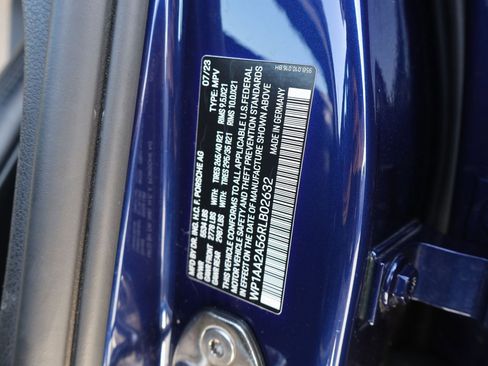 Certified 2024 Porsche Macan image 29