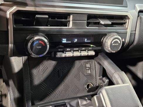 Certified 2025 Toyota 4Runner SR5 image 31