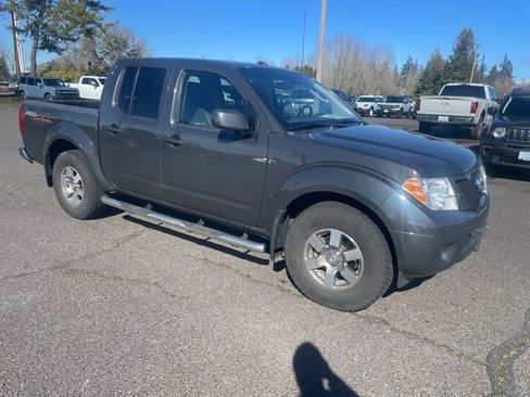 Used 2010 Nissan Frontier PRO-4X w/ Pro-4x Value Truck Pkg image 2