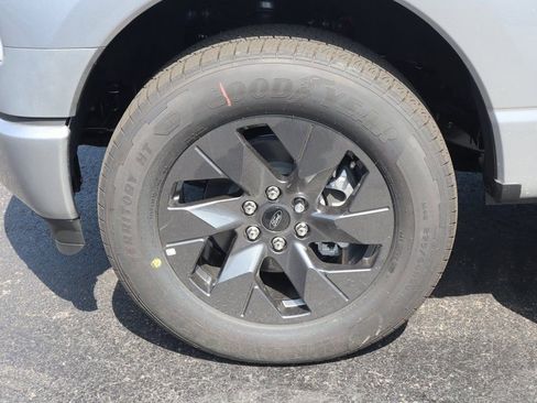 Used 2025 Ford F150 Lightning Flash image 18