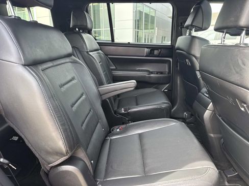 Used 2025 Hyundai Santa Fe Calligraphy image 10