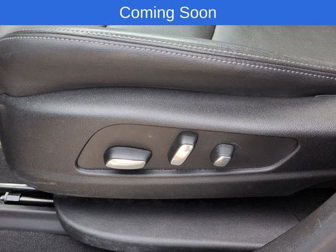 Used 2024 Cadillac XT6 Premium Luxury AWD/4WD image 17