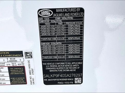 Used 2025 Land Rover Range Rover SE image 17