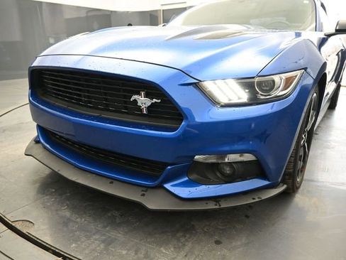 Used 2017 Ford Mustang GT Premium image 16