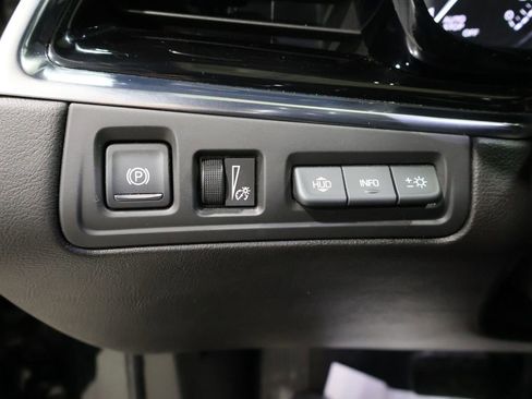 Used 2021 Cadillac XT6 Premium Luxury image 35