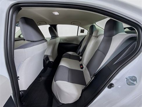 Certified 2025 Toyota Corolla LE image 9