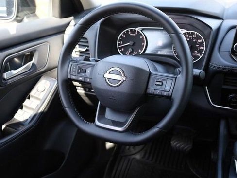 Certified 2025 Nissan Rogue SV AWD/4WD image 23