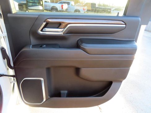 Used 2024 Chevrolet Silverado 2500 LT w/ True North Edition image 49