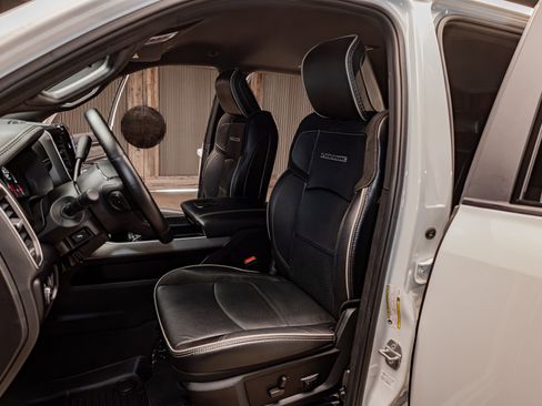 Used 2024 RAM 2500 Laramie w/ Night Edition image 24