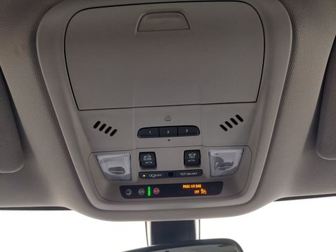 Used 2020 Buick Enclave Essence image 34