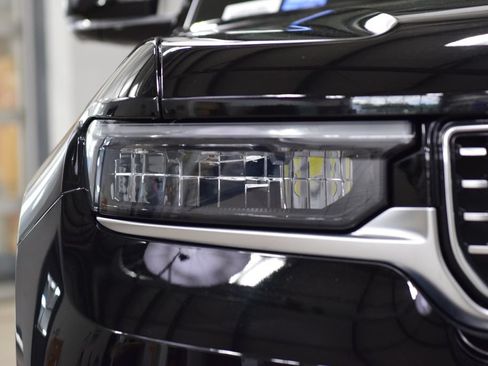 Used 2024 Jeep Grand Cherokee L Summit w/ Advanced Protech Group IV AWD/4WD image 12