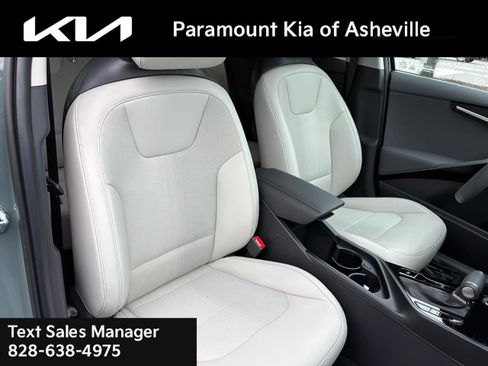 New 2026 Kia Niro EX image 21