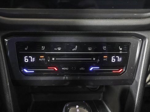 Used 2023 Volkswagen Tiguan SEL R-Line image 32