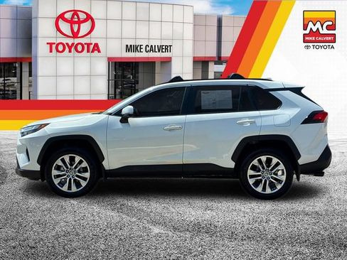 Used 2024 Toyota RAV4 XLE Premium FWD image 2