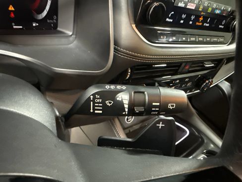 Used 2021 Nissan Rogue Platinum AWD/4WD image 37