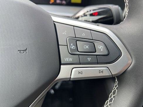 New 2026 Volkswagen Tiguan SE image 31