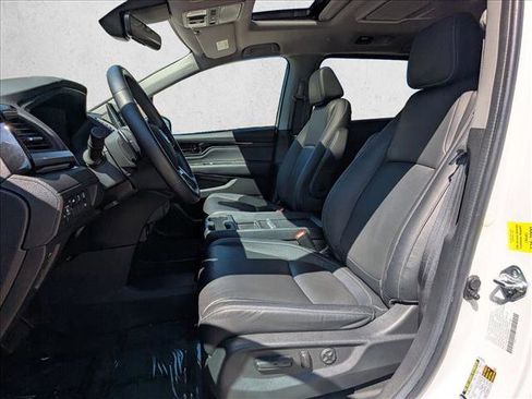 Used 2023 Honda Odyssey Touring image 13