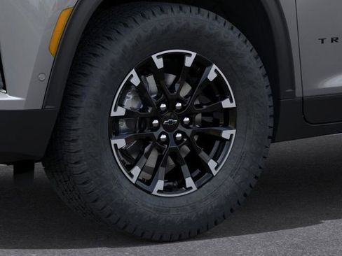 New 2026 Chevrolet Traverse Z71 w/ Enhanced Driving Package AWD/4WD image 9