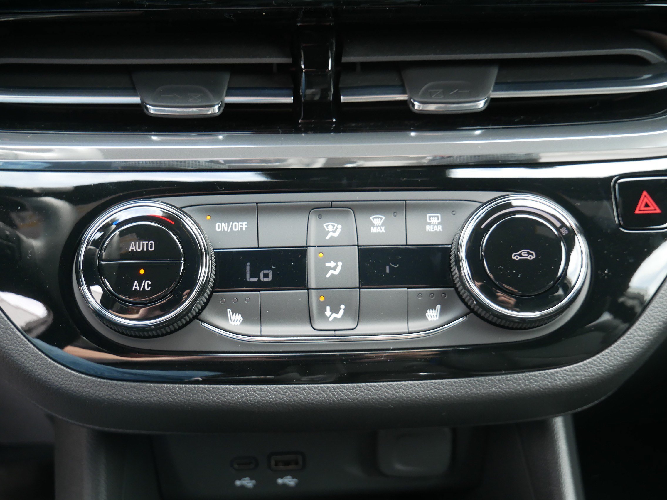 New 2026 Buick Envista Sport Touring w/ Convenience I Package FWD image 8