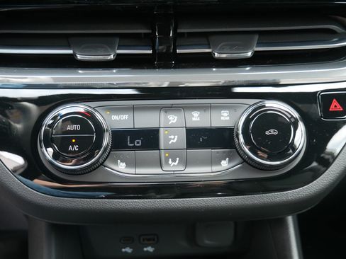 New 2026 Buick Envista Sport Touring w/ Convenience I Package FWD image 8