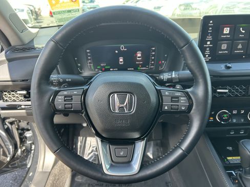 Certified 2025 Honda Accord Touring image 24
