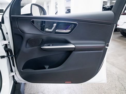 Used 2024 Mercedes-Benz GLC 43 AMG 4MATIC image 23