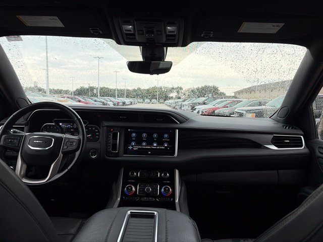 Used 2021 GMC Yukon Denali w/ Denali Premium Package AWD/4WD image 22