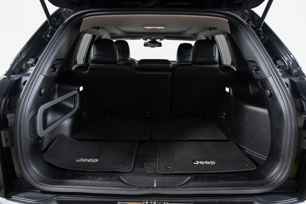 Used 2014 Jeep Cherokee Limited AWD/4WD image 35