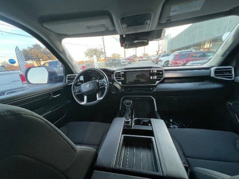 Used 2022 Toyota Tundra SR5 image 31