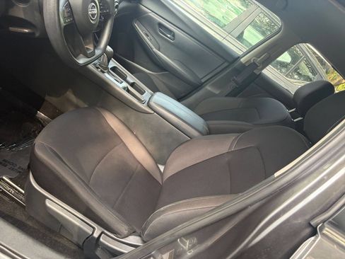 Used 2025 Nissan Sentra S FWD image 35