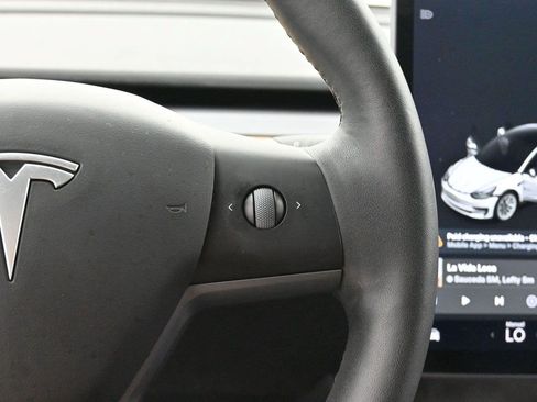 Used 2021 Tesla Model 3 Standard Range Plus RWD image 16