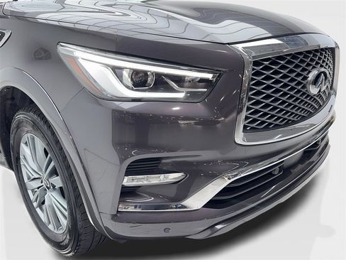 Used 2024 INFINITI QX80 Luxe image 3