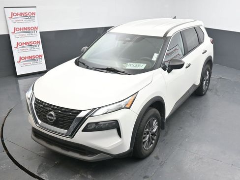 Used 2023 Nissan Rogue S image 12