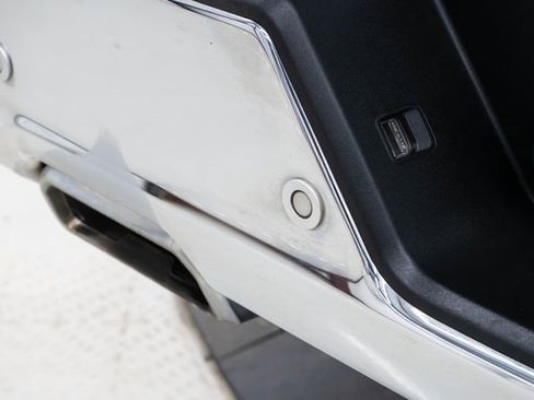 Used 2021 Chevrolet Silverado 1500 LTZ image 11