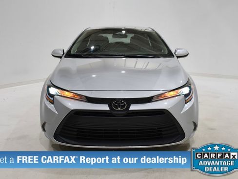 Used 2024 Toyota Corolla LE image 2