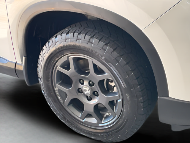 Certified 2025 Honda Pilot TrailSport image 28