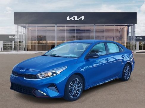 Certified 2023 Kia Forte GT-Line FWD image 3