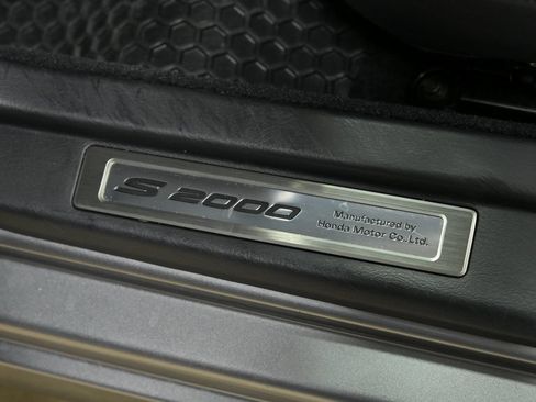 Used 2005 Honda S2000 image 30