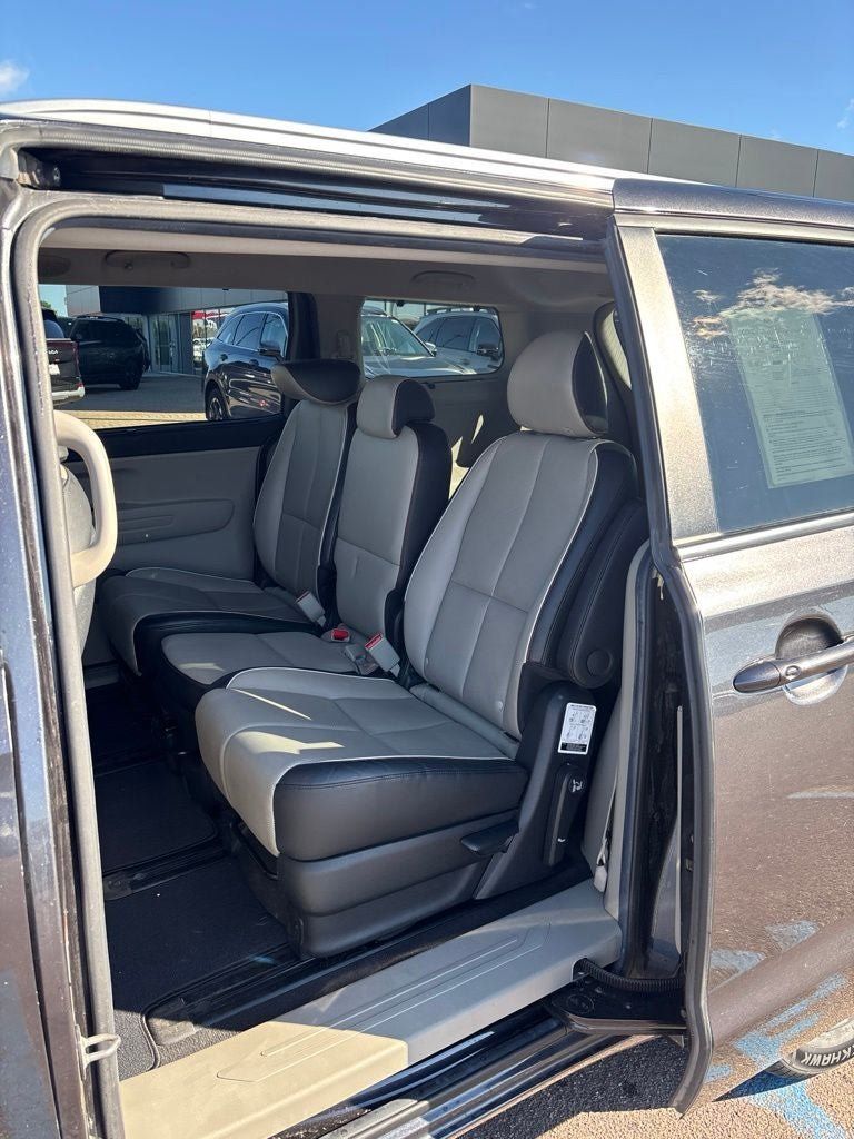 Used 2021 Kia Sedona EX FWD image 23