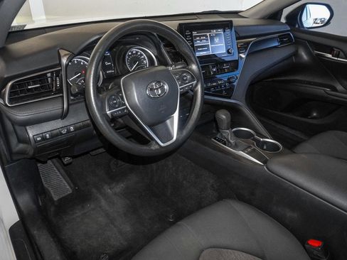 Used 2022 Toyota Camry LE image 21