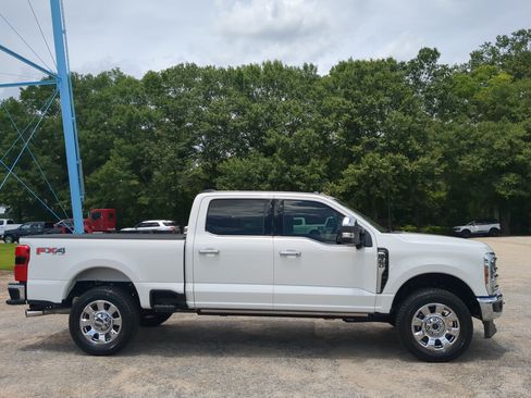 Certified 2026 Ford F350 Lariat w/ Lariat Ultimate Package AWD/4WD image 2