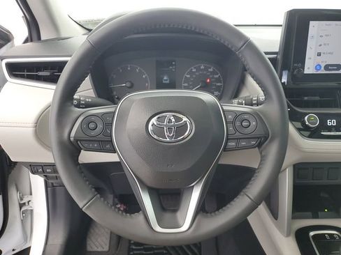 Used 2024 Toyota Corolla Cross LE FWD image 22