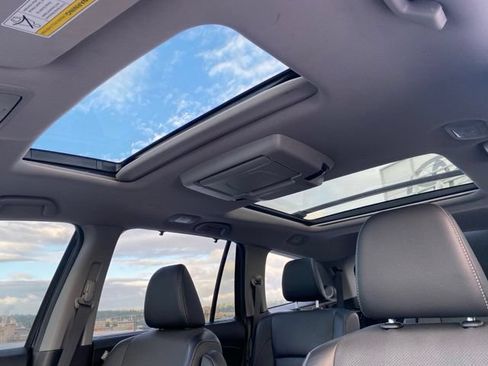 Used 2021 Honda Pilot Elite image 18
