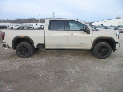 New 2026 GMC Sierra 2500 AT4 image 3