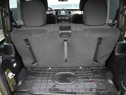 Used 2021 Jeep Wrangler Willys image 9