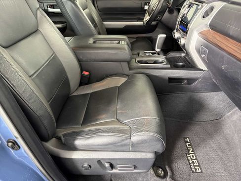 Used 2021 Toyota Tundra Limited w/ Limited Premium Package AWD/4WD image 11