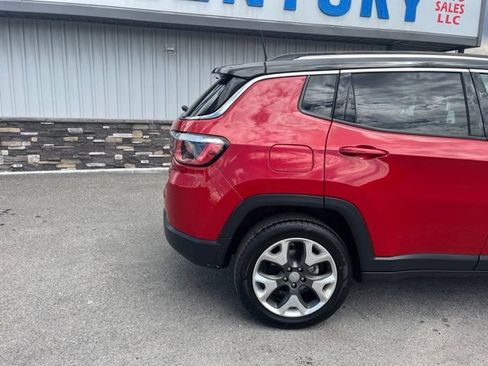 Used 2019 Jeep Compass Limited AWD/4WD image 18