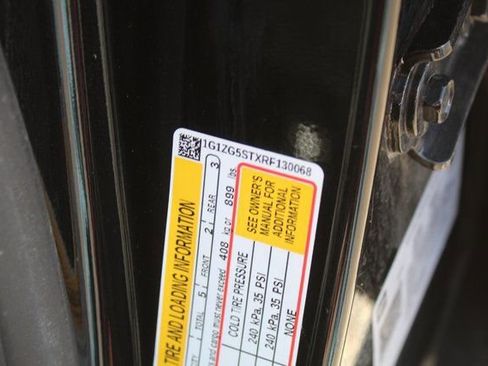 Used 2024 Chevrolet Malibu RS FWD image 33